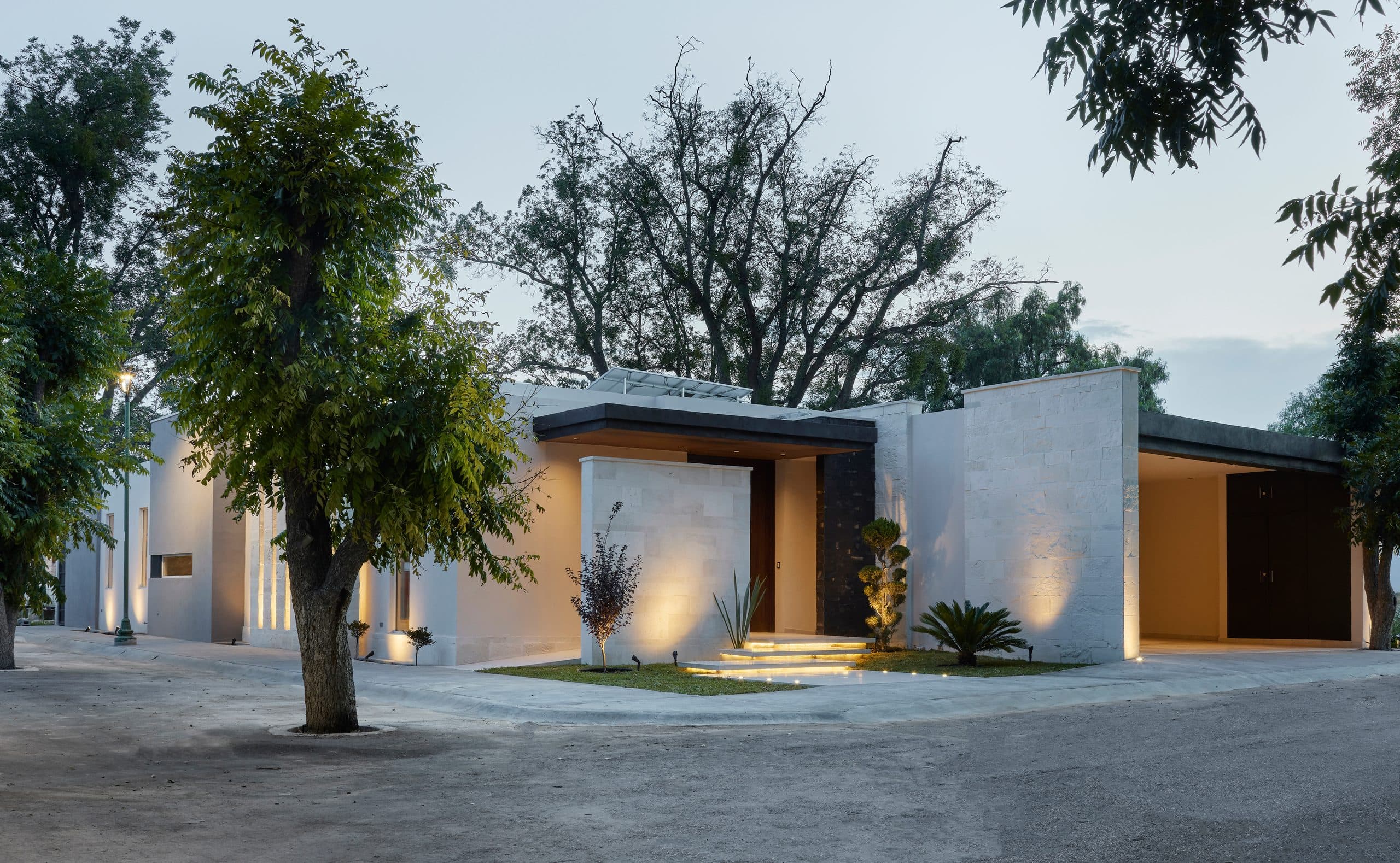 Residencia diseñada y construida por RAGO Arquitectos